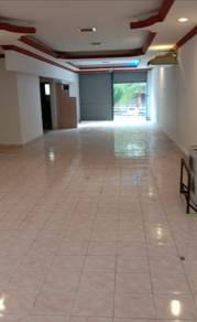 Putra Walk Taman Pinggiran Putra  Seri Kembangan Selangor