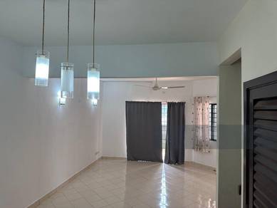 Partial Furnished 2-Storey House @Taman Puchong Hartamas, Puchong