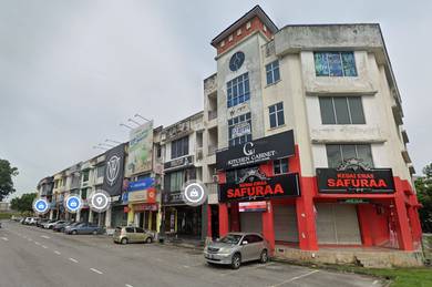 3 storey shop facing main road bandar bangi seri putra high visibility