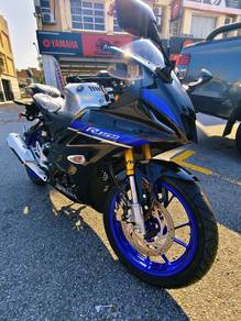 Yamaha R15M