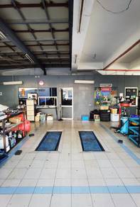 Well-Equipped Automotive Workshop for Sale