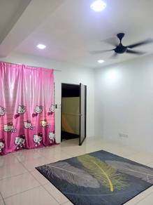 Teres 2 Tingkat dengan 5 Airconds Rentak Perdana, Puncak Alam