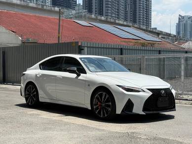 LEXUS IS300 F SPORT MODE GLITTER / Mark Levinsion
