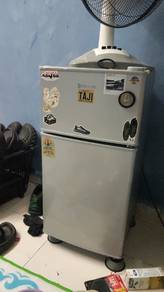 (SOLD) homefun mini fridge 