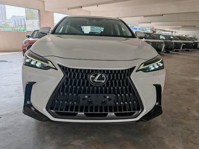 Lexus NX 250 2.5L, Sunroof, 3 LED Head Lamp