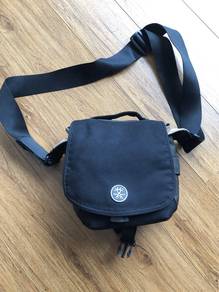 Crumpler camera bag with sling