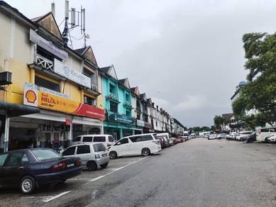Tampoi Utama/3 storey/Below Market