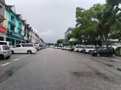 Tampoi Utama/3 storey/Below Market