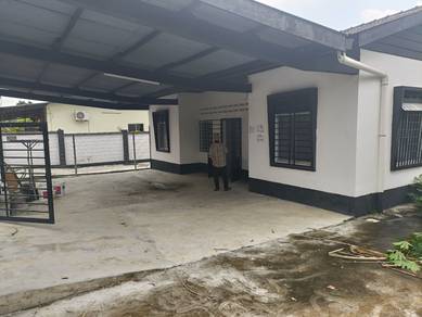 6 bedrooms Semi-D @ Taman Plentong Baru (suitable for hostel workers)