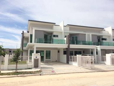 Easy Travel to Klang, Freehold Double Storey! Monthly 2500 Can Get!