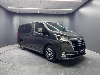 Toyota GRANACE 2.8 PREMIUM (A)