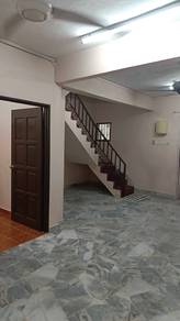 Rent House Double Storey Terraced PJ 1800sf 4room Petaling Jaya Medan