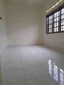 Bukit Kempas Double Storey 4 Bed Original Partial Furnished