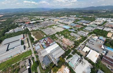 4.5ac Beranang Industrial park Semenyih detached factory 1000amp Sales