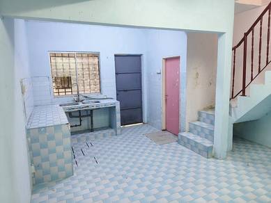 Rumah PKNS 2 Storey House, Kampung Pasir Bharu Puchong Batu 13 1/2