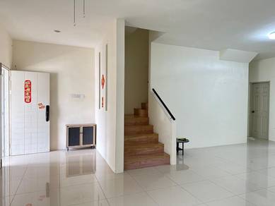 Super Cheap, 5 Airconds Terrace House @ Uni Garden, Kota Samarahan.