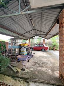 Cheap, Big Land Size Bungalow @ Jalan Cross, Kuching. Near Green Road.