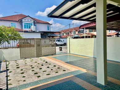 Newly Refurbished Single Storey Terraced House for Rent at Teluk Intan