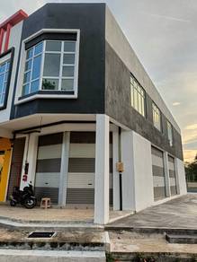 Corner lot 4700sq ft shop Muar same roll Mr Diy and Econsave