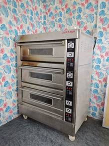 Oven besar