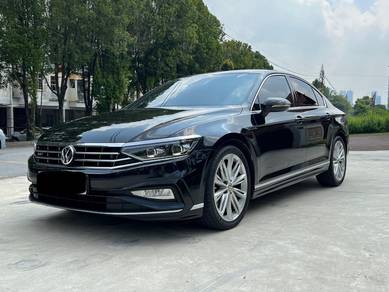 Volkswagen PASSAT R-LINE 2.0L (A)