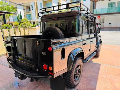 Land Rover DEFENDER 2.2 110 DOUBLE CAB (M)