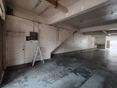 intermediate ground floor shop in bukit serdang sek 6