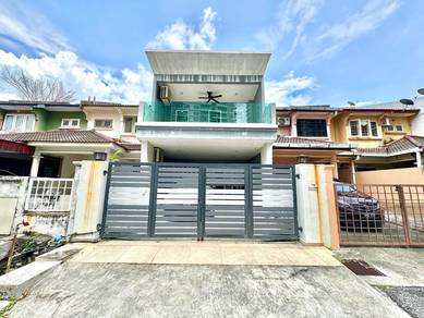 RENOVATED ‼️ Double Storey Terrace Taman Wawasan, Puchong Jaya