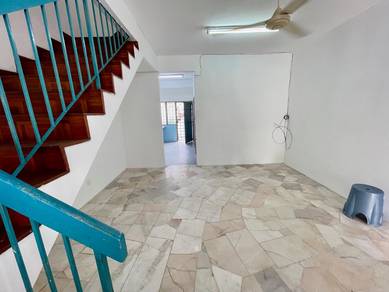 2 Storey House Taman Sri Aman, Batu 9 Cheras, Newly Painted, Gated