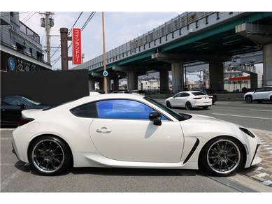 Toyota GR86 2.4 RZ Many bonus parts 6MT