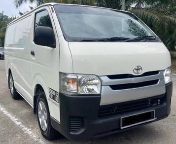 Toyota HIACE  2.5L (M)