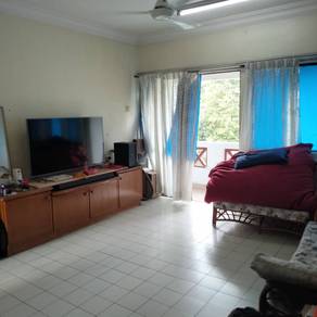 Corner unit @ Kenari Apartment, Taman Melati, Melawati Freehold 818sf