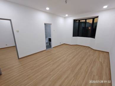 Molek Double Storey House / JB Town / Ros Merah / Mount Austin