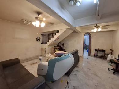 2 Story menjalara kepong landed freehold renovated house for sell