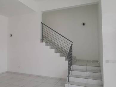 Taman Bukit Indah Avenue 26 Double Storey House near Second link Tuas