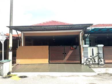 ( FREEHOLD RENOVATED) MATAHARI HEIGHTS SENAWANG. PORCH & Cabinet