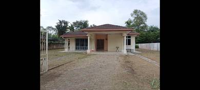 Single story bungalow lot for sale