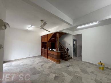 TAMAN DESAWAN near AEON MALL 2 Story House 20x70 New Painting For Rent