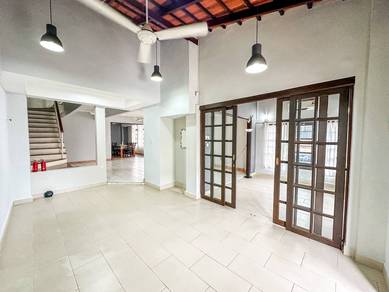 END LOT 2 Storey Terrace Jalan Nova U5 Subang Bestari