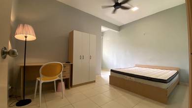 Bukit Puchong Masterbedroom for Rent FREE UTILITIES FEMALE ONLY