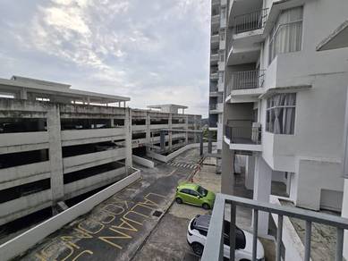 Freehold Below Market Value 100k !Crystal Creek Condo For Sale