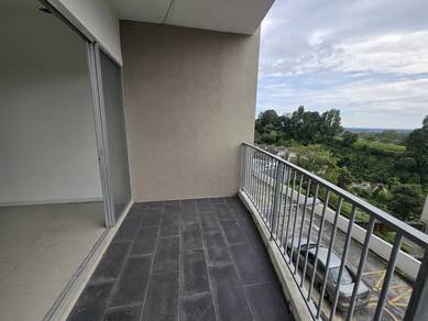 Freehold Below Market Value 100k !Crystal Creek Condo For Sale