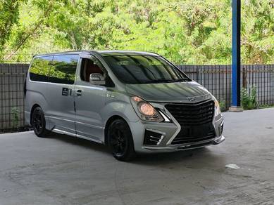 Hyundai GRAND STAREX 2.5 ROYALE PREMIUM (A)
