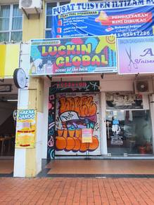 Half shop for rent