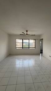 Rumah sewa kat damansara damai (saujana apartment) top floor,dekat MRT