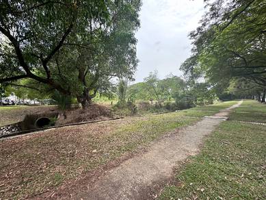 Commercial Land in Shah Alam For Sale / Rent