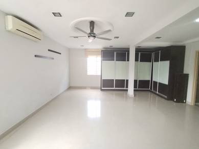 LAMAN RIMBUNAN JALAN RIMBUNAN MAWAR KEPONG 3 STOREY CORNER For RENT