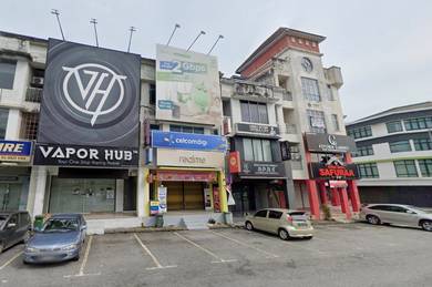Bandar Seri Putra, Kajang. Whole 3 storey shop-office. Intermediate