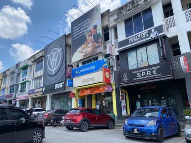 BANDAR SERI PUTRA - Shop Lot FACING Main Road