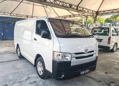 Toyota HIACE 0 2.5L (M)